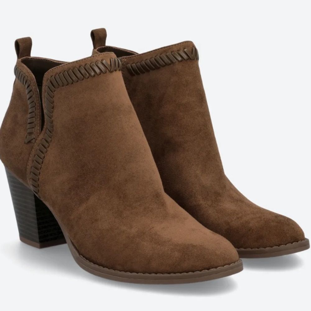 Dolce Vita DV8 Jace Brown Ankle Boots Size 9.5 New w/o Box